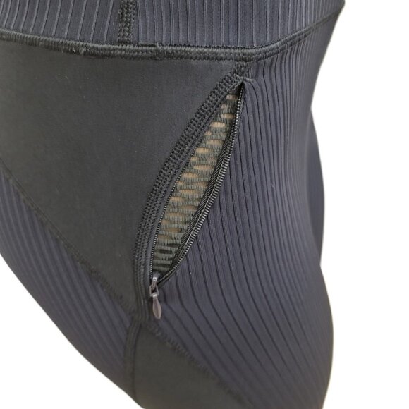 Women's Black Leggins with pockets on hips - Picture 4 of 6